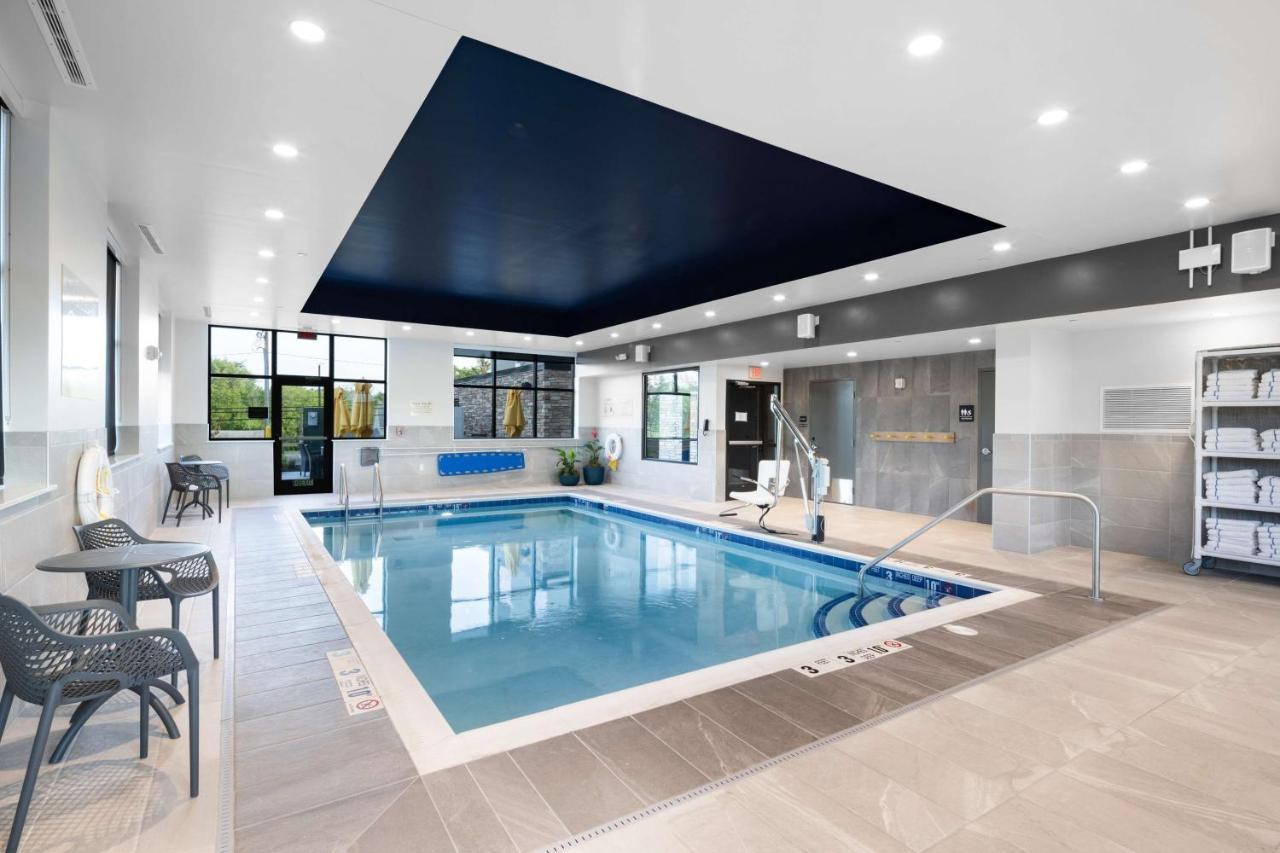 Hampton Inn By Hilton Verona At Turning Stone Εξωτερικό φωτογραφία