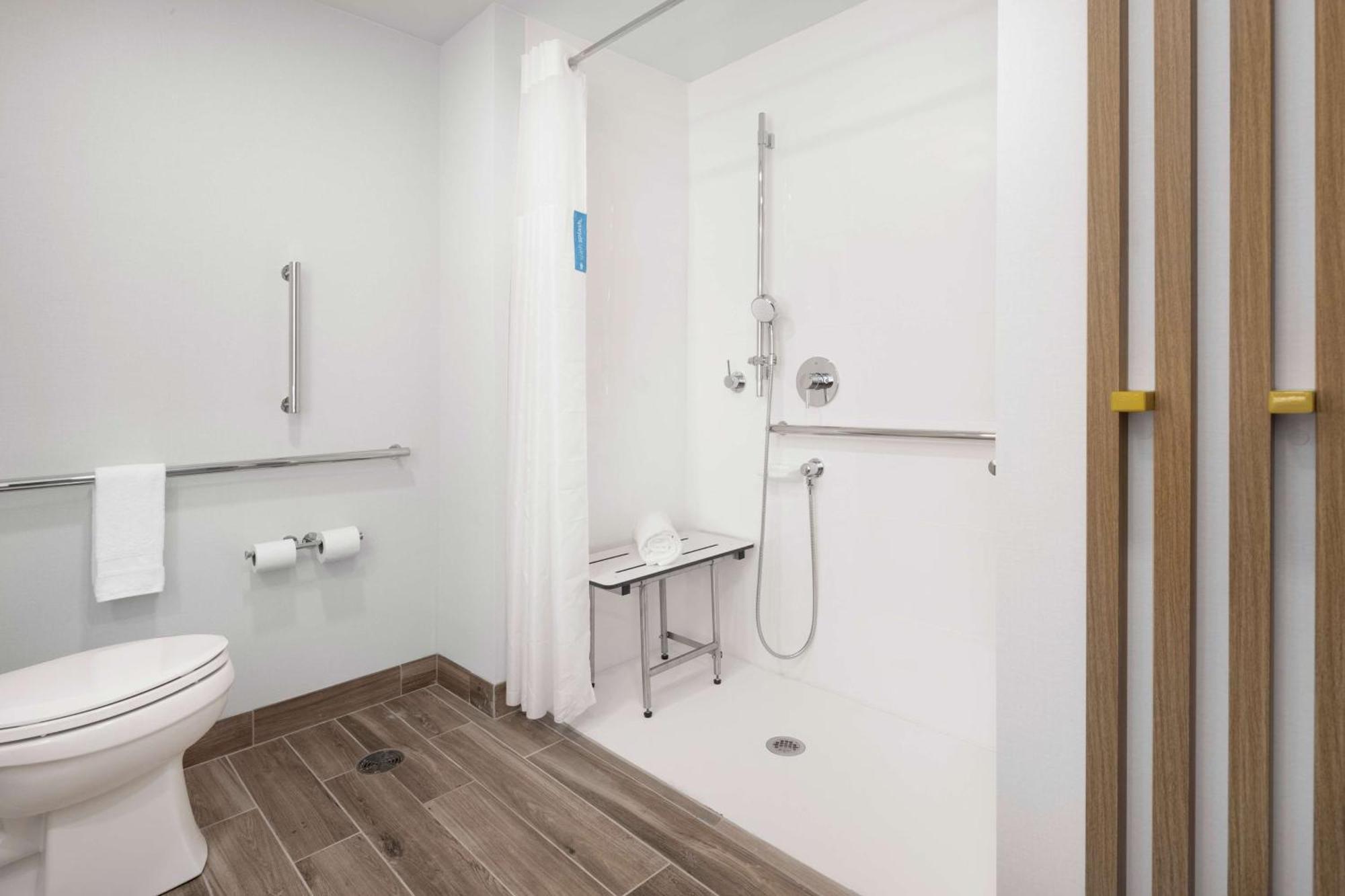 Hampton Inn By Hilton Verona At Turning Stone Εξωτερικό φωτογραφία