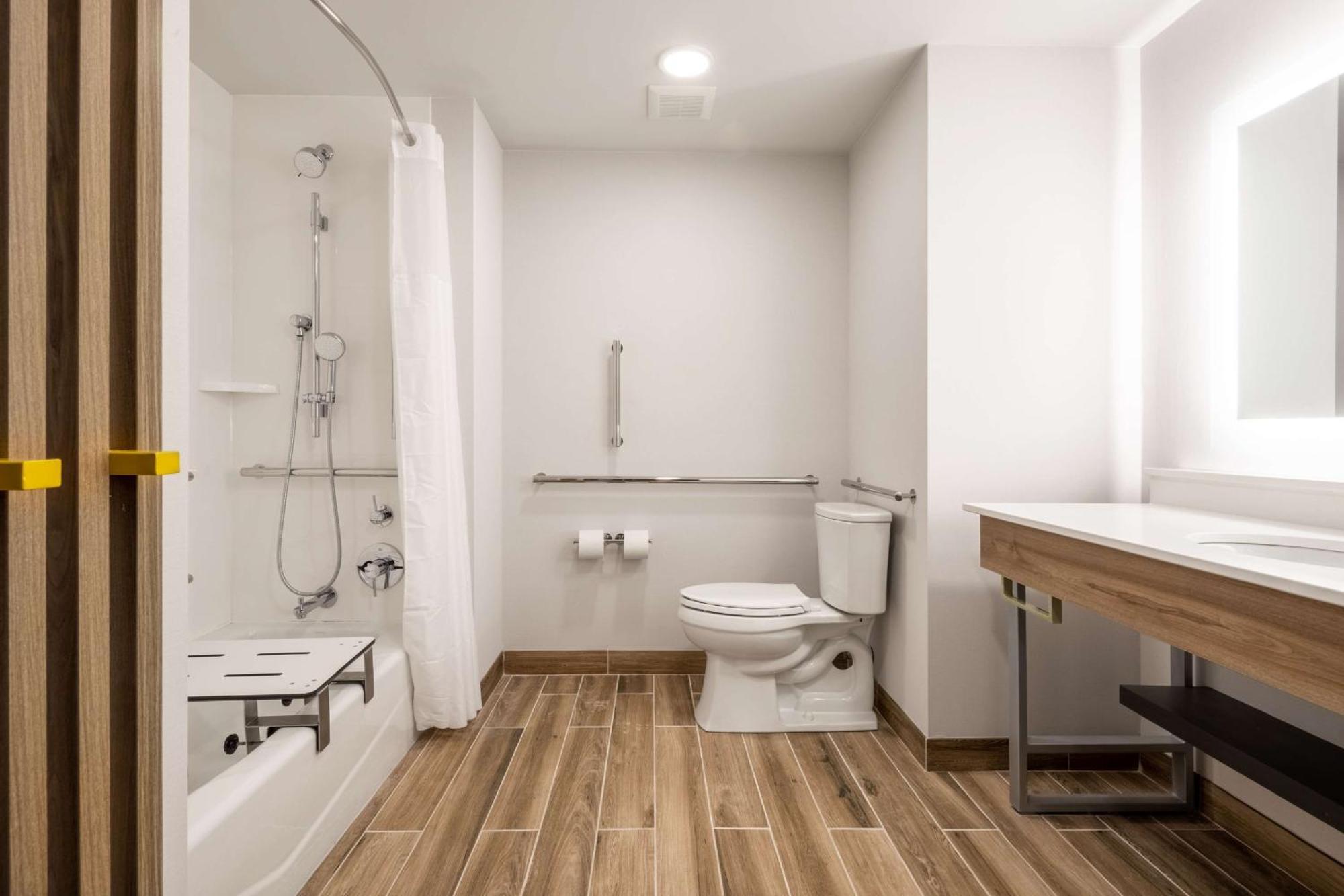 Hampton Inn By Hilton Verona At Turning Stone Εξωτερικό φωτογραφία